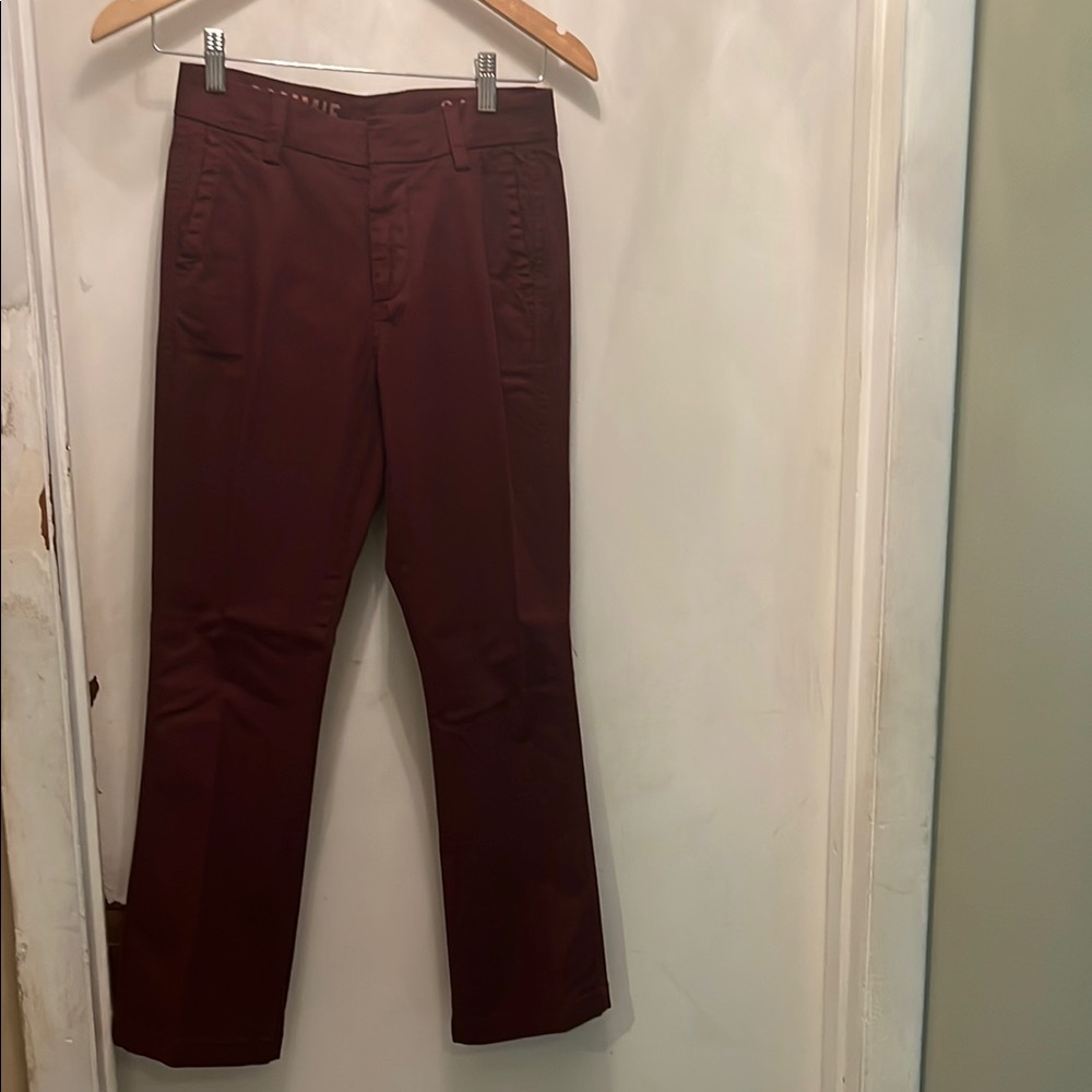 Jcrew  Sammie style ,cropped kick out pant. S 24, inseam,25 opening, 16,